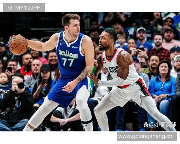 朗佐鲍尔表现平平三分球失准8投仅中2得6分5篮板5助攻2抢断