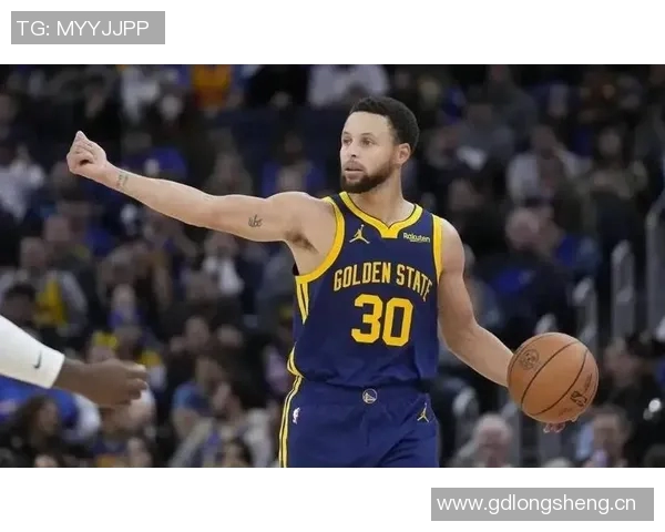 穆迪谈库里缺阵影响强调减少失误与巴特勒协作提升进攻效率