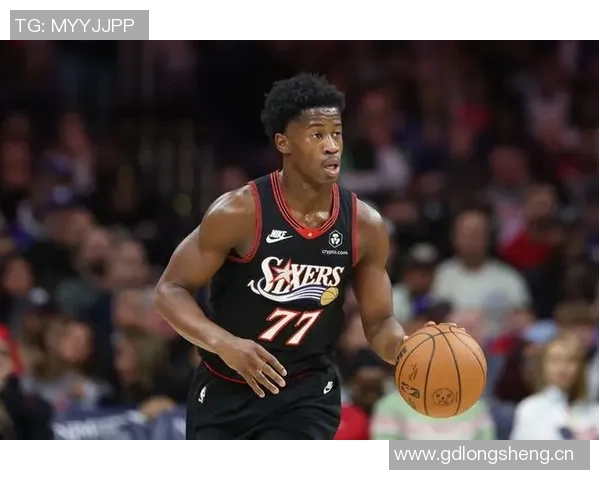 埃奇库姆表现低迷遭遇瓶颈14投仅中3三分球全失仅得7分4板4助