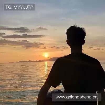劳真杨